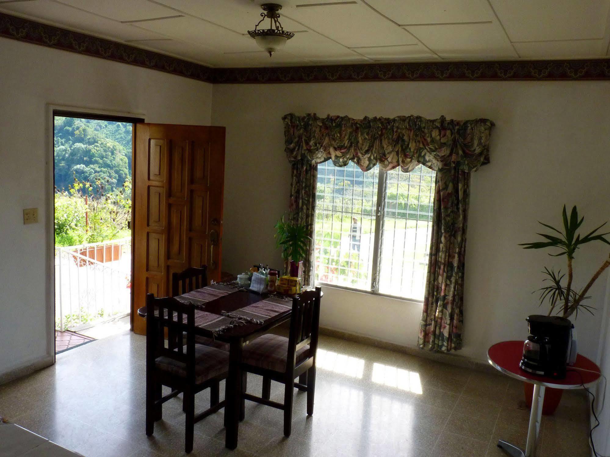 Autana Bed & Breakfast โบเกเต ภายนอก รูปภาพ